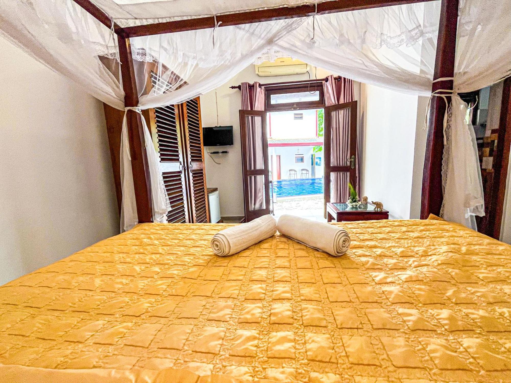 Galle Camellia Buitenkant foto